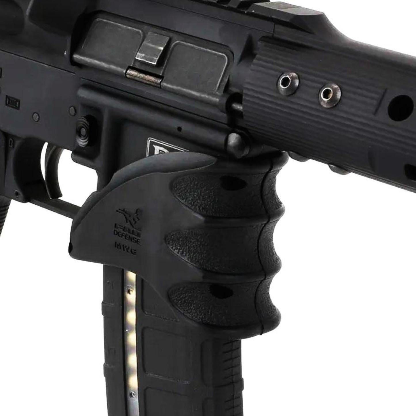 Mako-Group-Magazine-well-Grips-for-AR-15-NAMWG_close-up
