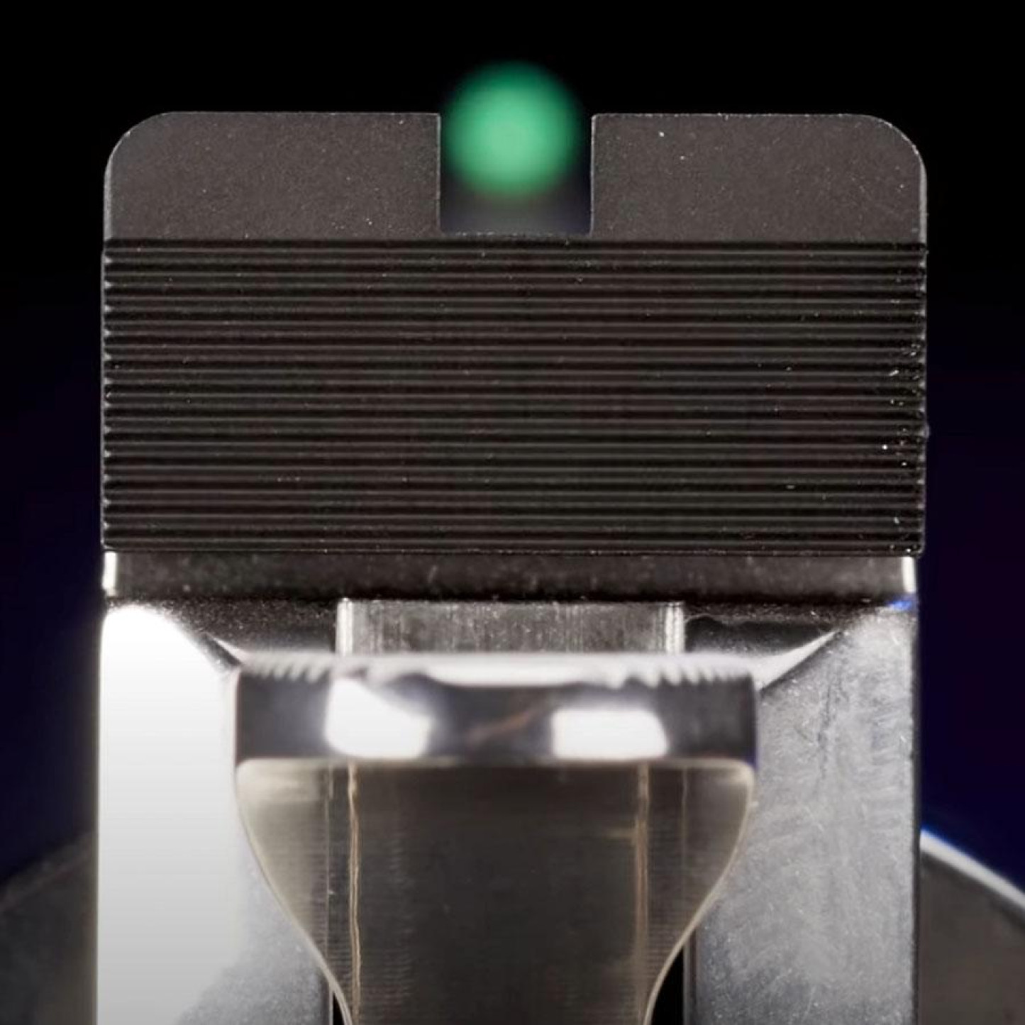 wilson-combat-rear-sight-for-colt-2020-python-anaconda-adjustable-serrated-blade-black-wc1034_view 1